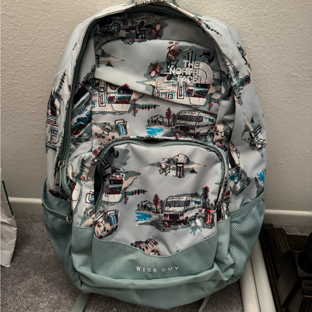 The North Face Wise Guy Backpack - BRAND NEW